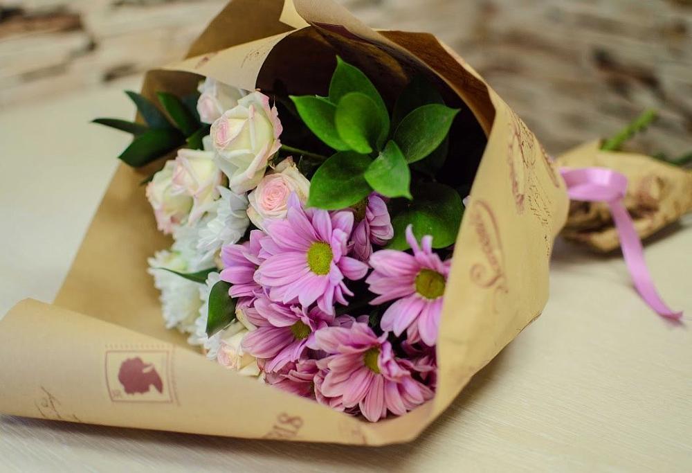 Букет цветов из: Розы и Хризантемы в Дагестанских огнях