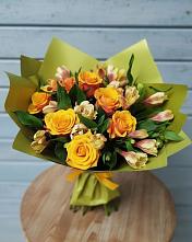 Букет цветов из:  Альстромерии и Розы #REPLACE_PRED# Дагестанских огнях