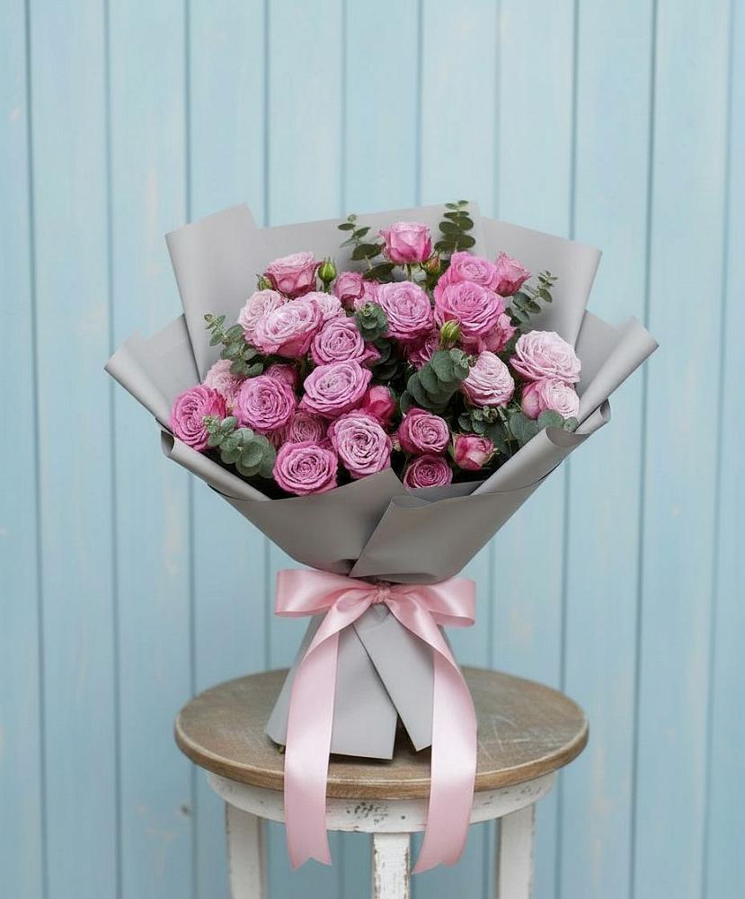 Букет цветов из: Розы в Дагестанских огнях