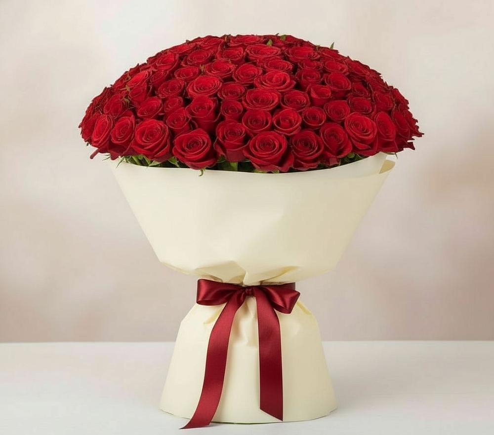 Букет 101 Красная роза Милано в Дагестанских огнях