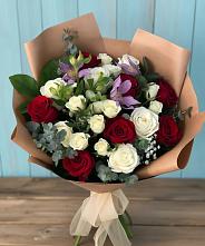 Букет цветов из:  Розы и Альстромерии в Дагестанских огнях