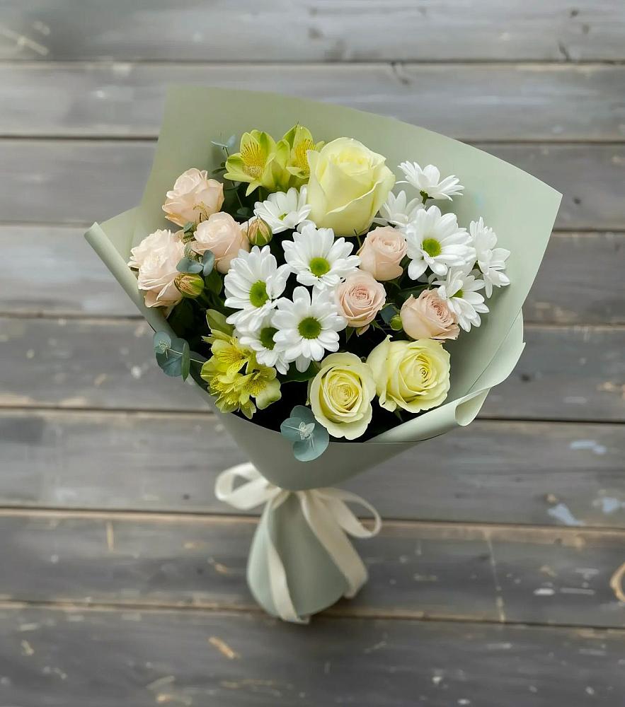 Букет цветов из: Альстромерии, Розы и Хризантемы в Дагестанских огнях