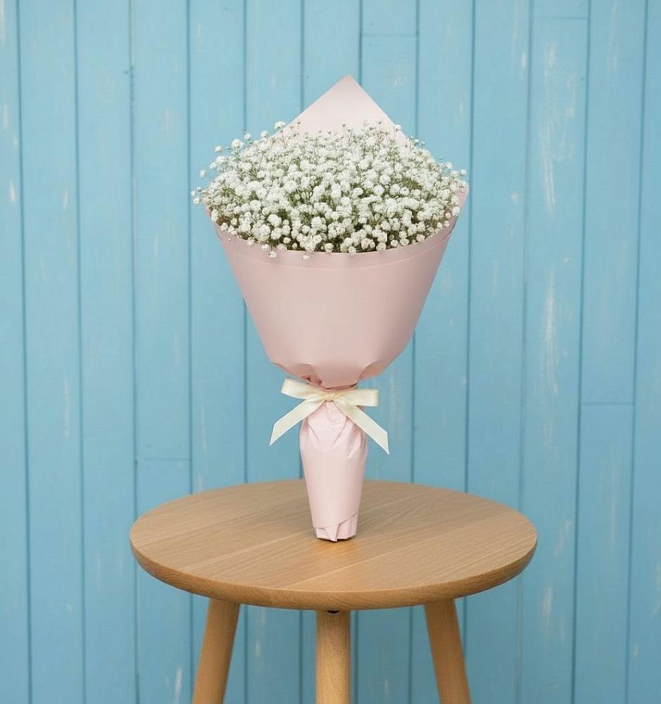 Букет цветов из: Гипсофила в Дагестанских огнях