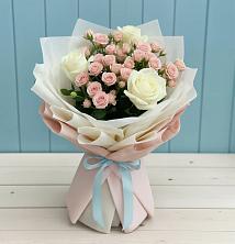 Букет цветов из:  Розы в Дагестанских огнях