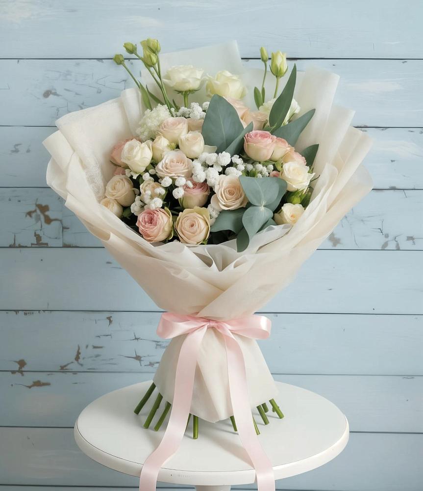 Букет цветов из: Розы и Лизиантусы в Дагестанских огнях