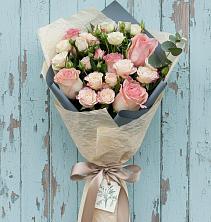 Букет цветов из:  Розы в Дагестанских огнях