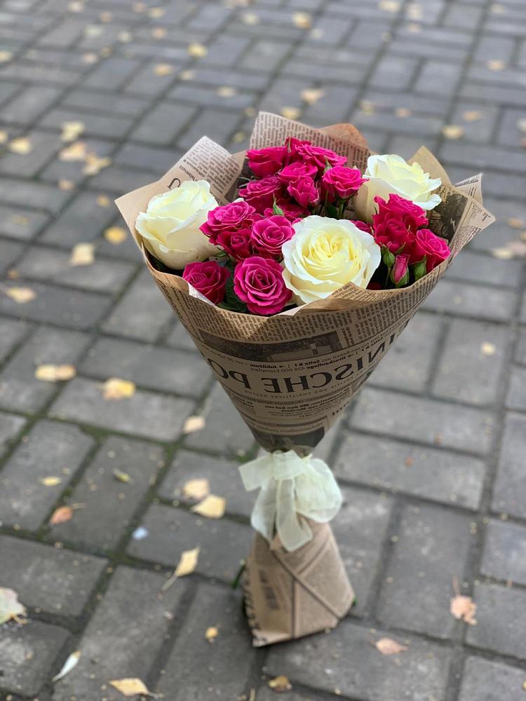 Букет цветов из: Розы в Дагестанских огнях