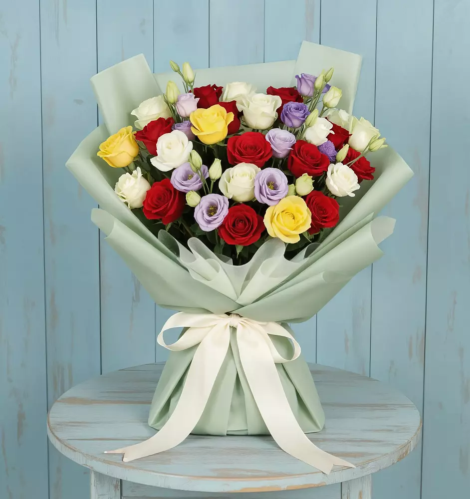 Букет цветов из: Розы в Дагестанских огнях