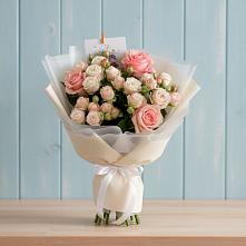 Букет цветов из:  Розы в Дагестанских огнях