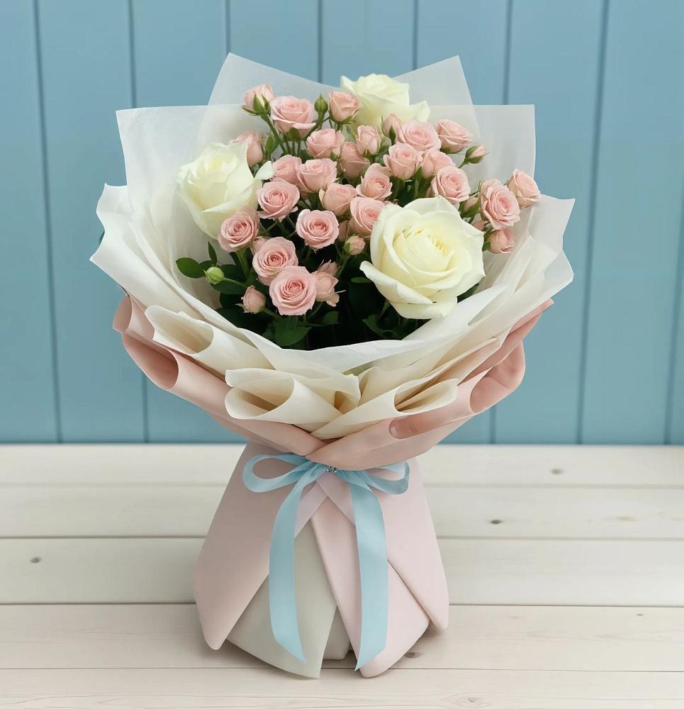 Букет цветов из: Розы в Дагестанских огнях