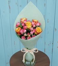 Букет цветов из:  Розы в Дагестанских огнях